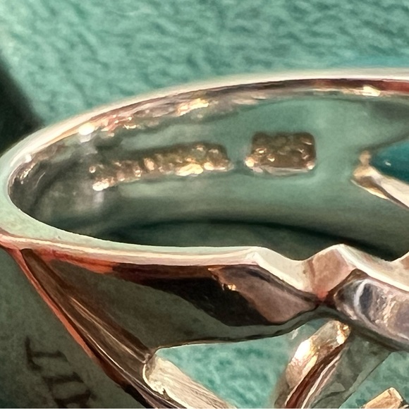 Tiffany & Co. Paloma Picasso Loving Hearts Ring - Picture 6 of 6